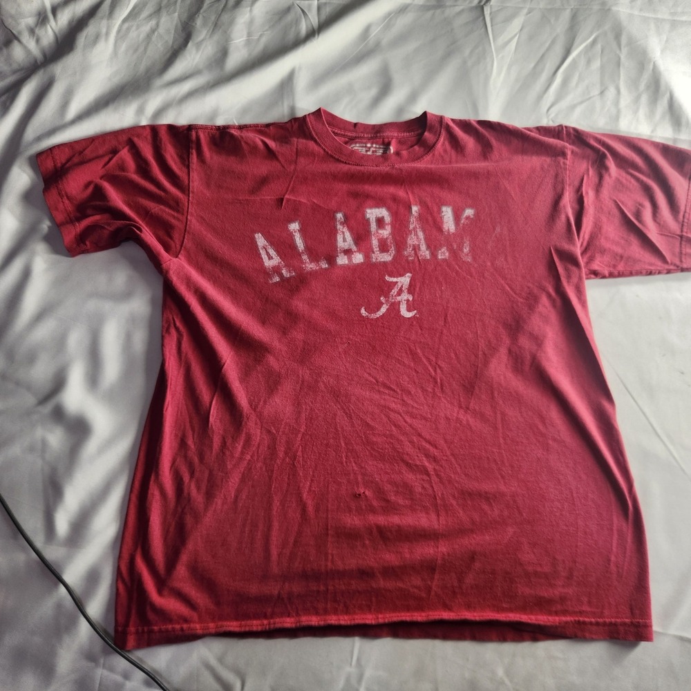 Alabama Crimson Tide T Shirt Medium Red Distressed Graphic Tee